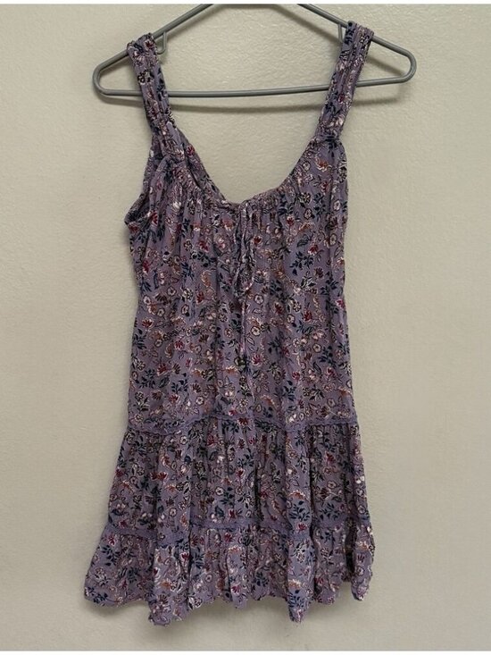 Tops - Floral Blouse w/ Open Back Size L